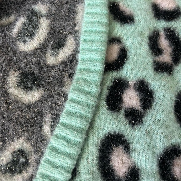 Cat & Jack Girls Gray/Mint Leopard Print Open Layering Cardigan Sweater – 4T - Picture 2 of 6